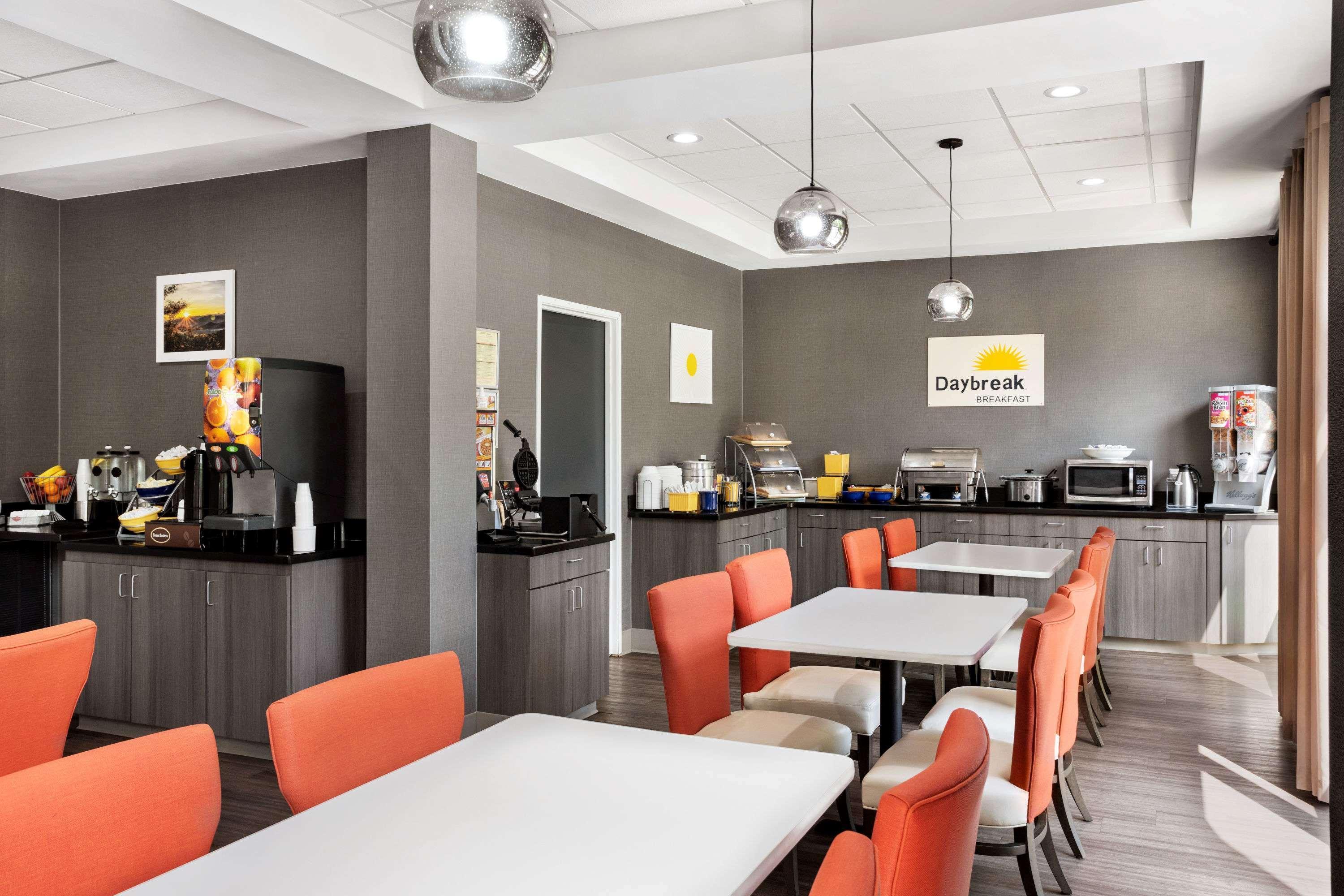 Days Inn & Suites By Wyndham Murfreesboro Buitenkant foto