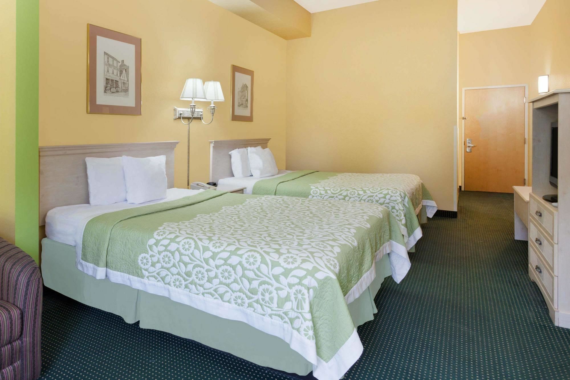 Days Inn & Suites By Wyndham Murfreesboro Buitenkant foto